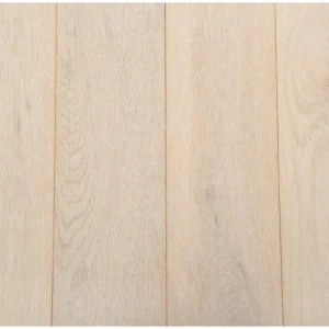 Bruce American Originals Tinted Tea Oak 3/4 in. T x 5 in. W Smooth Solid Hardwood Flooring (23.5 sq.ft./ctn)