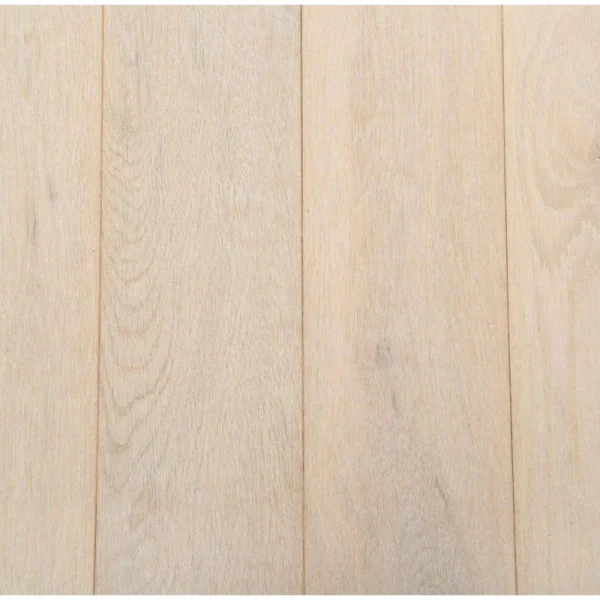 Bruce American Originals Tinted Tea Oak 3/4 in. T x 5 in. W Smooth Solid Hardwood Flooring (23.5 sq.ft./ctn)